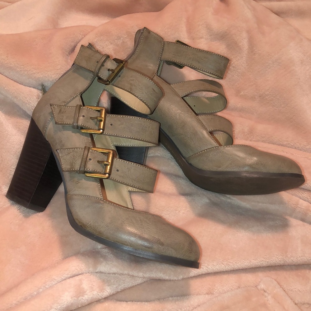 Restricted brand wedges